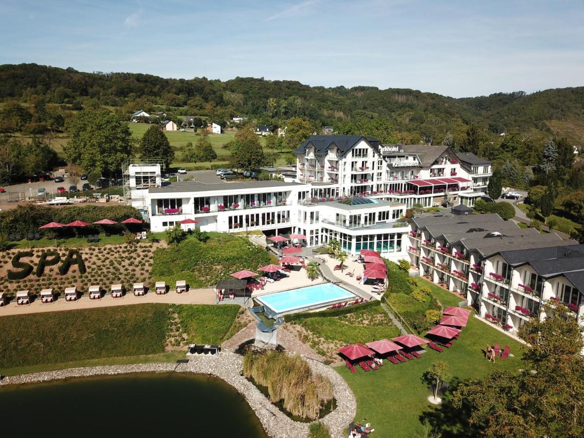 Moselstern Parkhotel Kraehennest Löf エクステリア 写真